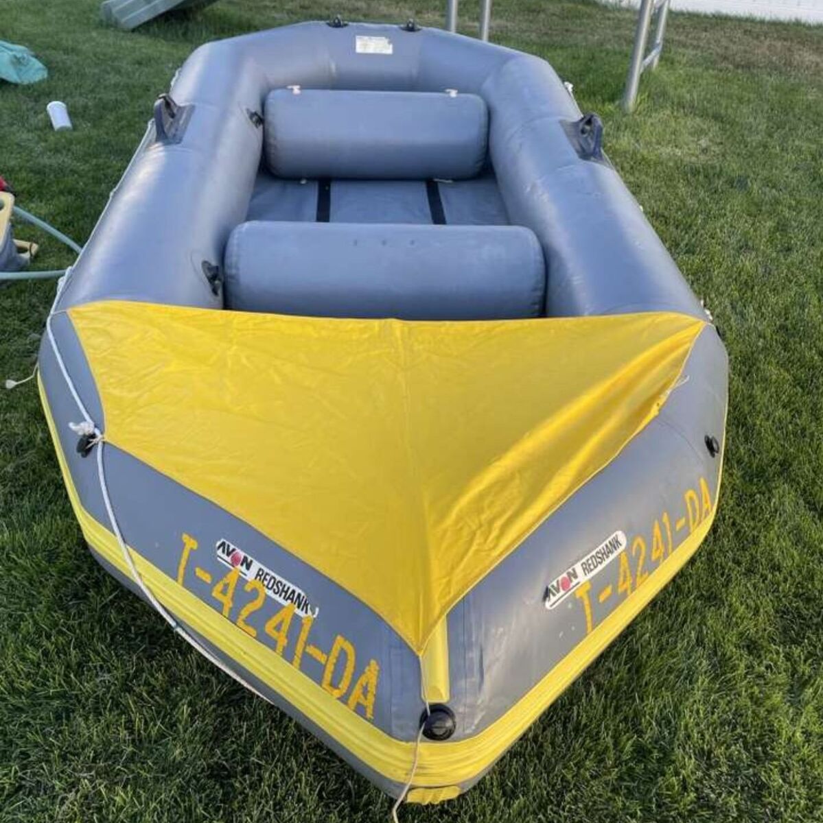 AVON HYPALON RAFT