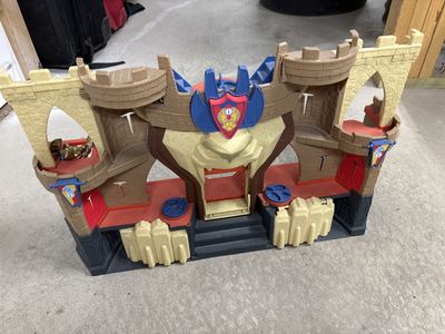 Fisher-Price Imaginext Eagle Talon Castle Play Set with Working Eagle Head, Used