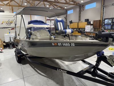 2006 Lowe 16' Fishing Boat