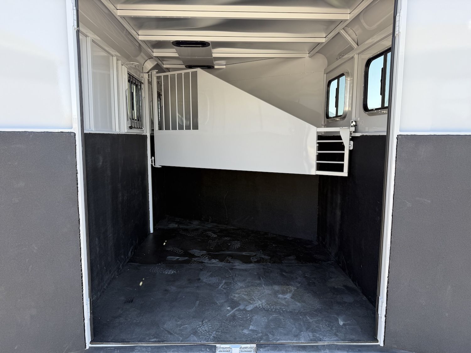 Main image 5