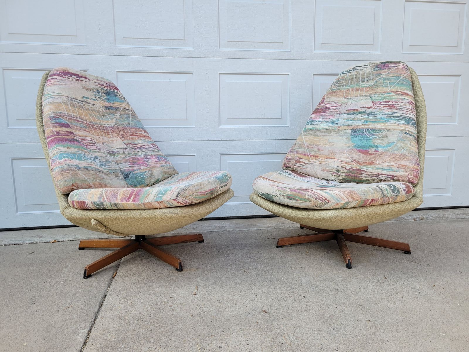 2 Vintage Mid Century Danish Swivel Lounging Chairs