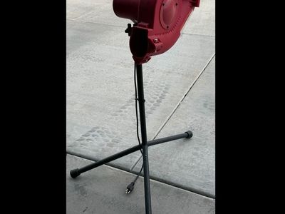 Pitching machine