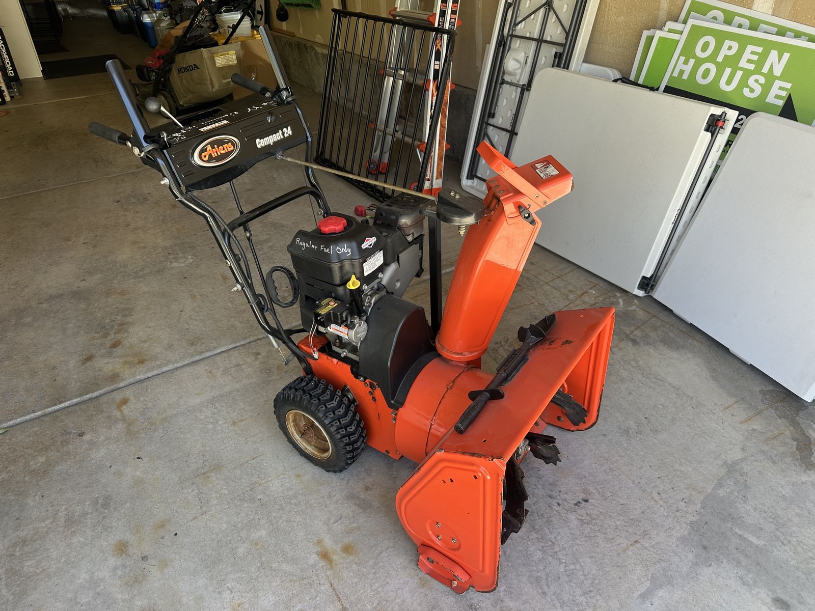 Ariens Compact 24 snowblower