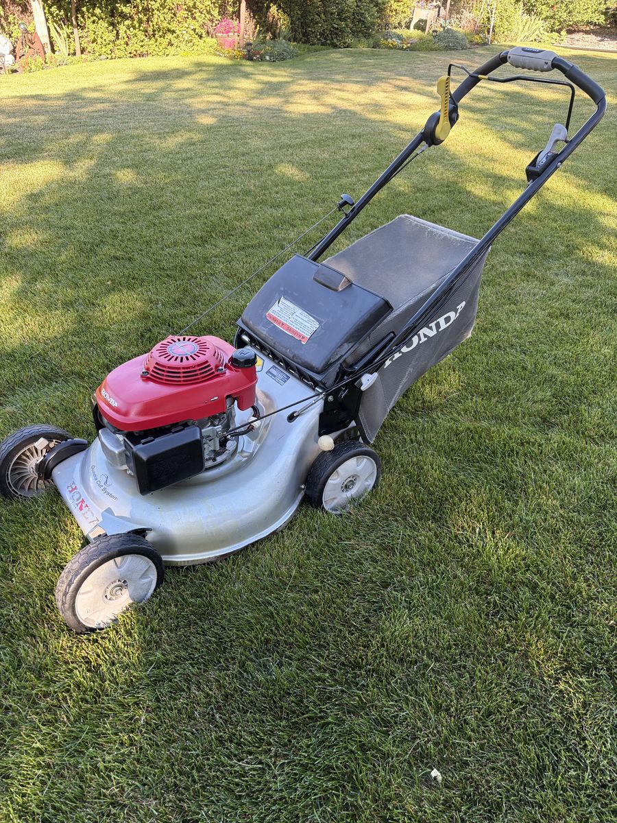 Honda Smart Drive Push Mower - Quadra Cut System - Variable Speed - Easy Start - Self Propelled