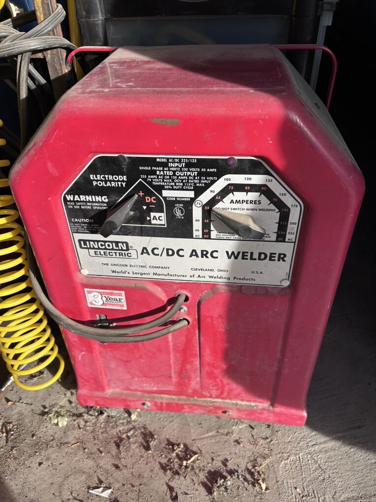 AC/DC Lincoln Arc Welder