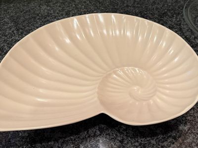 Ceramic shell plate