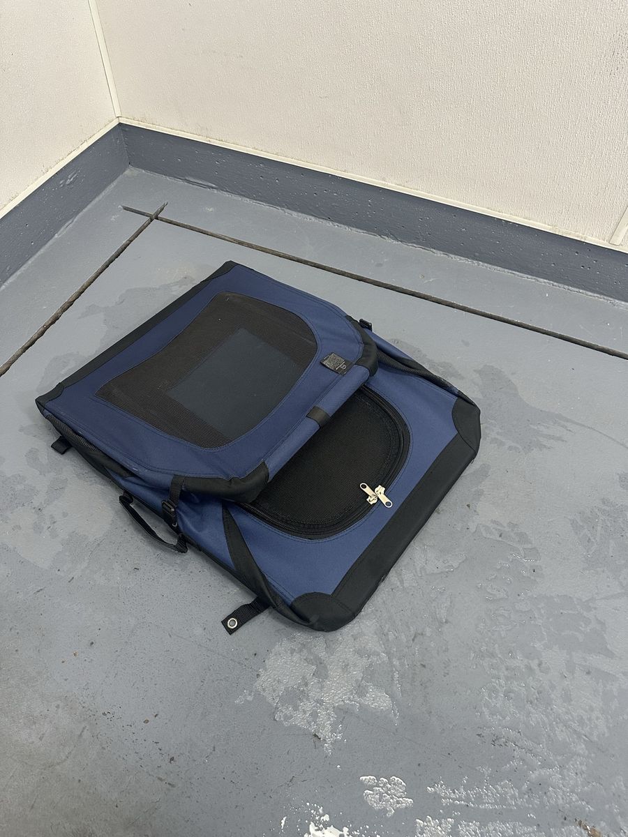 Main image 3