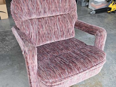 RV Swivel Chair - heavy & stable