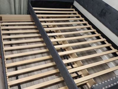 2 bed days with trundle