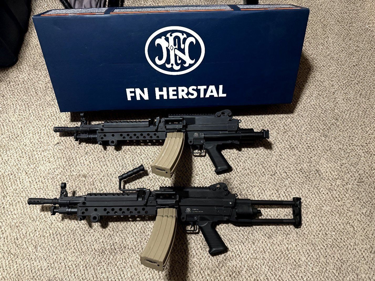 FN Herstal Licensed M249 Para Airsoft Rifle
Cyber Gun - Feather weight