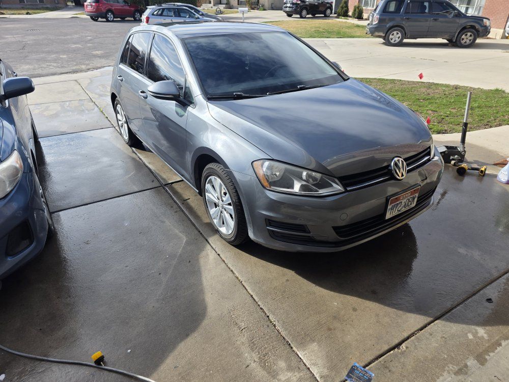 2015 VOLKSWAGEN GOLF