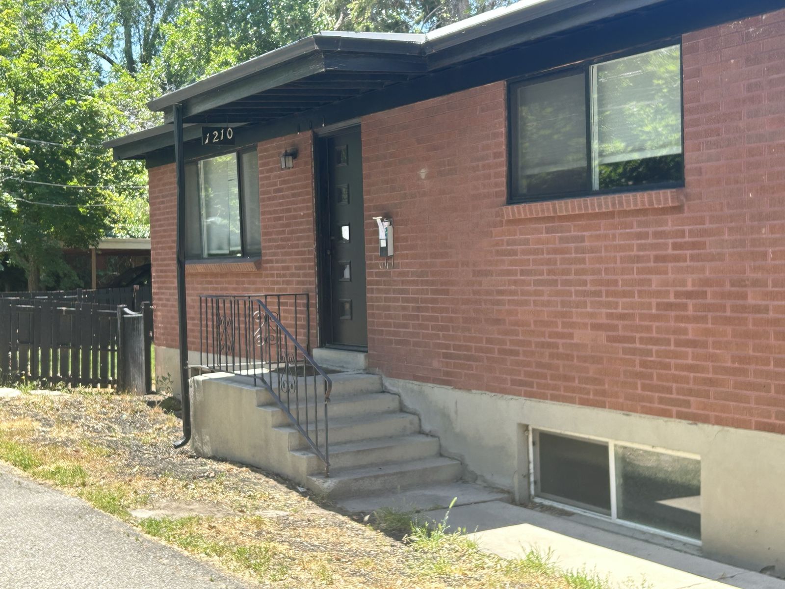 Main image 2