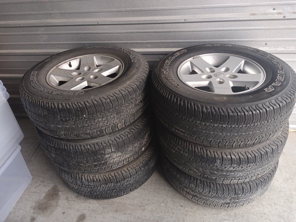 set of 6 jeep wheels