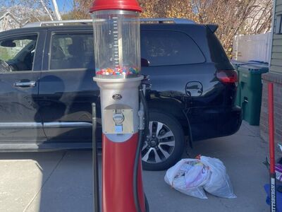 GumBall Gas Pump Machine!!