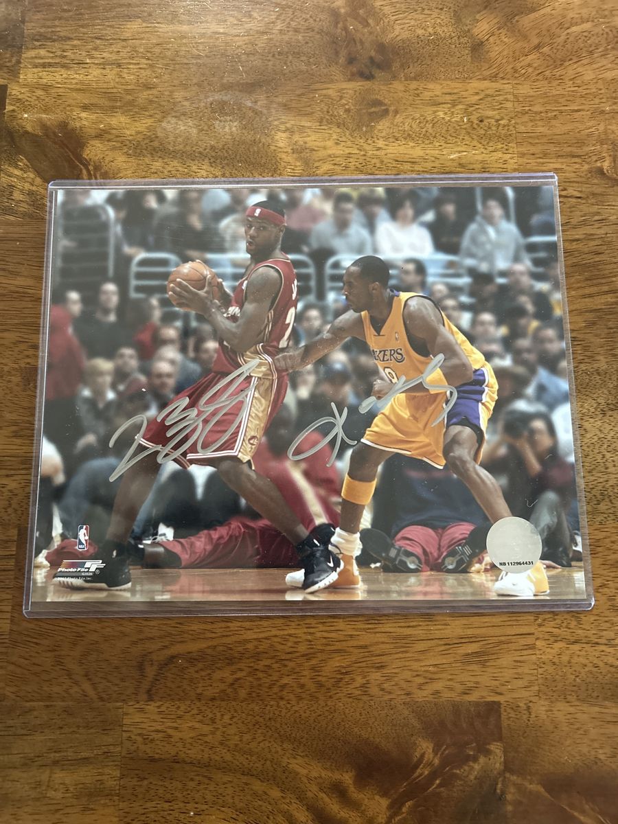 Kobe Bryant and Lebron James Dual Autograph 2003-2004 Rookie NBA LA Lakers & Cleveland Cavilers Hand Signed Auto 8x10 Photo COA