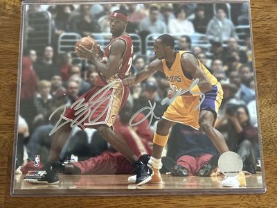 Kobe Bryant and Lebron James Dual Autograph 2003-2004 Rookie NBA LA Lakers & Cleveland Cavilers Hand Signed Auto 8x10 Photo COA