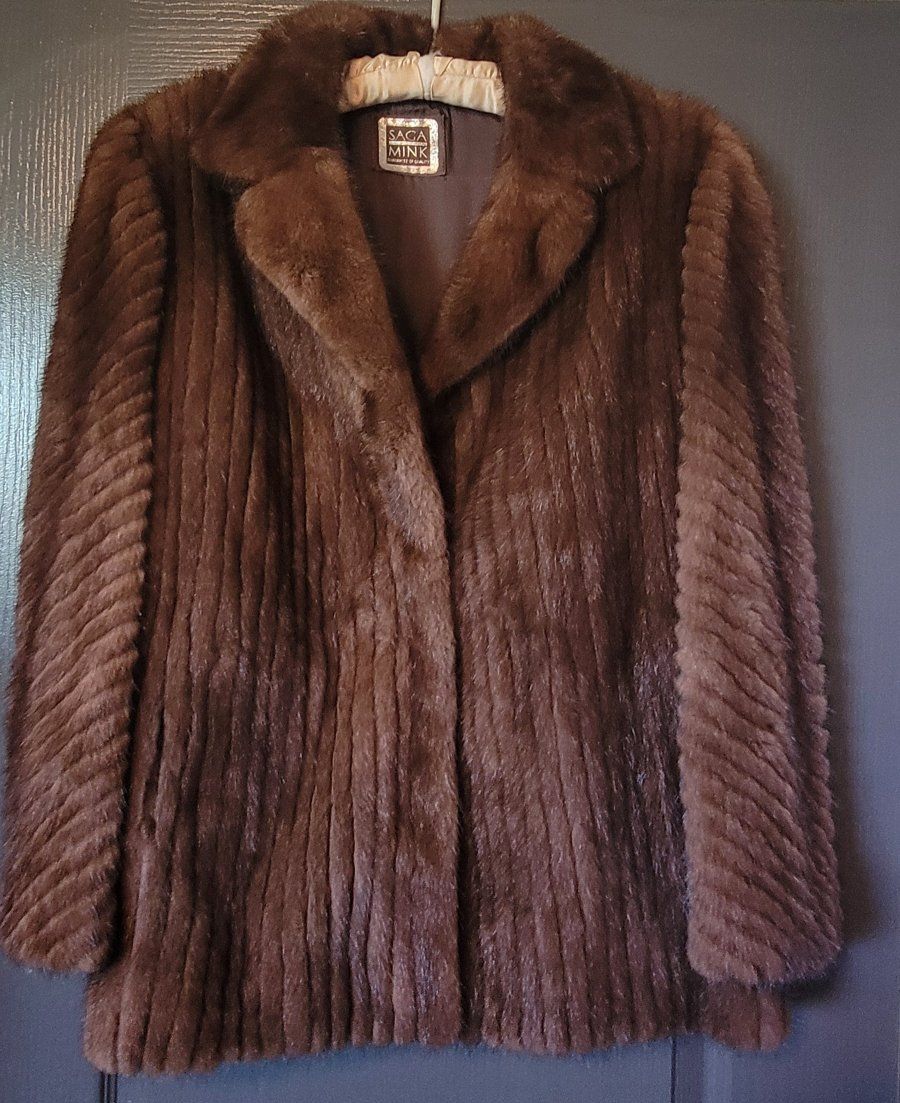 ESTATE QUALITY SAGA MINK FUR COAT – $475 OBO