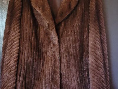 ESTATE QUALITY SAGA MINK FUR COAT – $475 OBO