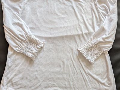 XIEERDUO White Long Sleeve Puffed Shoulder Smocked