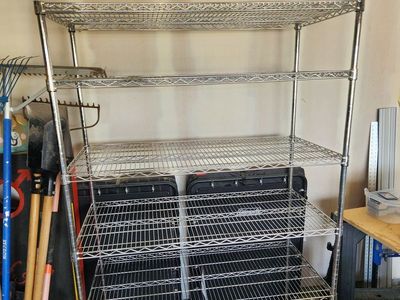 Wire storage rack