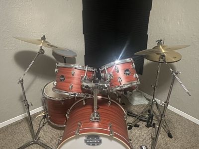 Brand new Mapex drum set