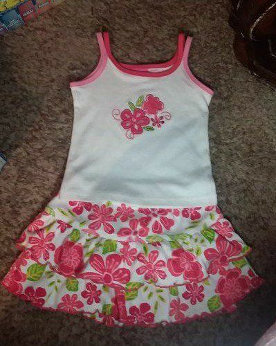 3T TROPICAL OUTFIT FOR SUUMMER...RUFFLY SKIRT, WHITE TOP... BEAUTIFUL RED HIBISCUS FLOWERS!