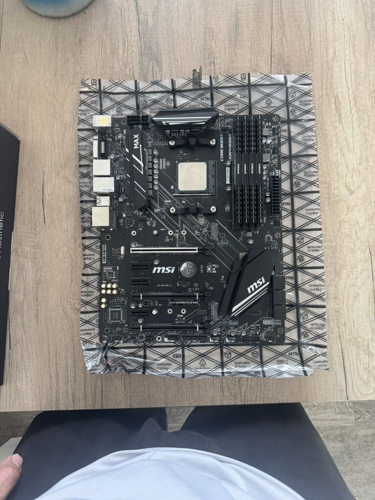 AM4 Motherboard, CPU, Ram Memory Sticks COMBO