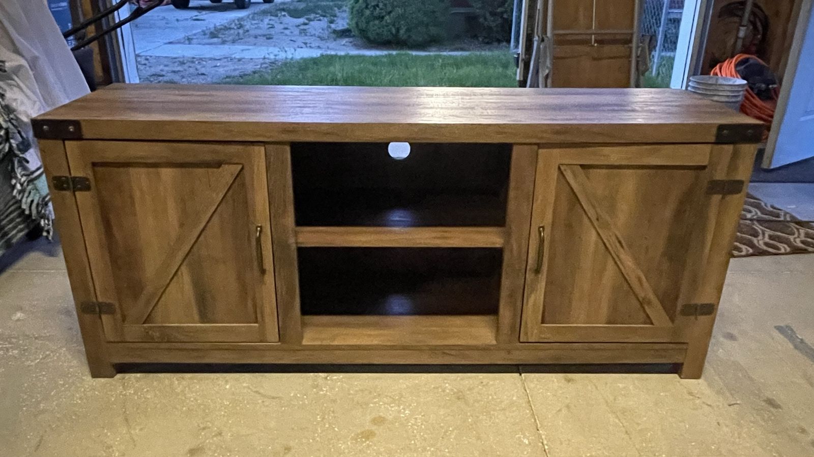 Modern Farmhouse Rustic Oak TV Stand