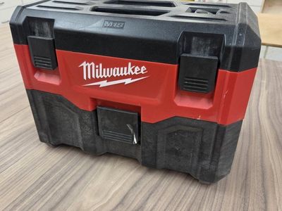 Milwaukee M18 Cordless Wet/Dry Vacuum (Tool Only)