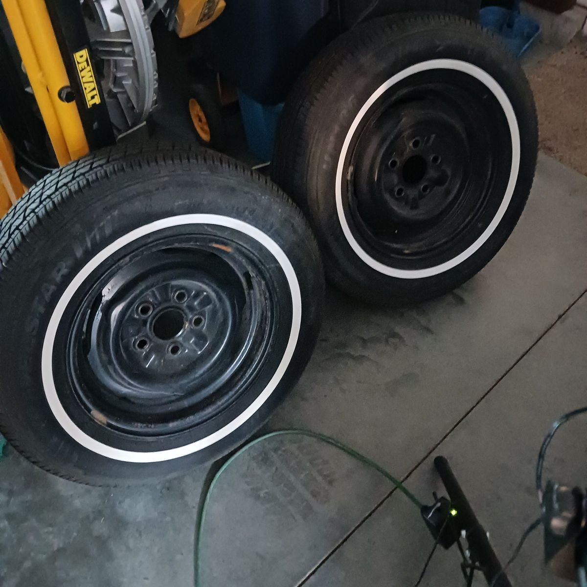 5 brand new 195/75/14 tires on rims