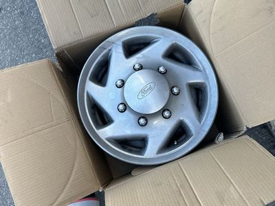 Ford e series steel wheels and hub caps