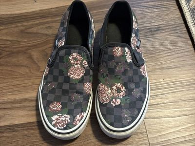 vans size 7.5 woman's