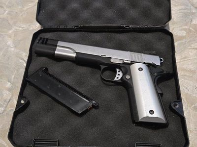 M1911 Style Airsoft Pistol with Magazine and Case - Two-Tone Silver & Black