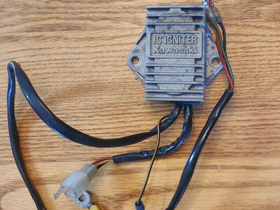 1979-1980 Kawasaki KZ1000 ignition igniter CDI box ECU computer