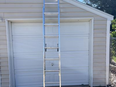 Werner 16 ft Aluminum Extension Ladder -- Excellent Condition