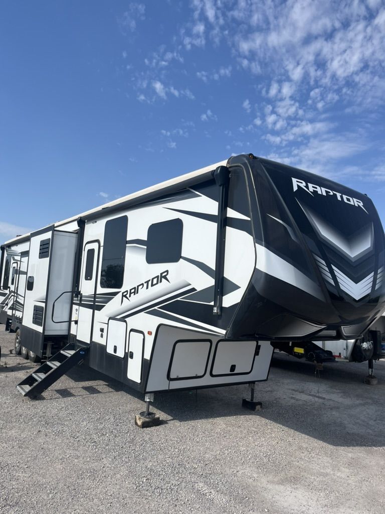 2022 Keystone Raptor Model 429 (RP42922)