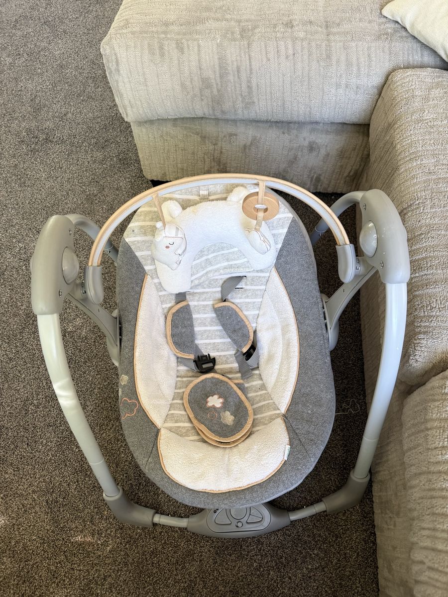 Baby swing