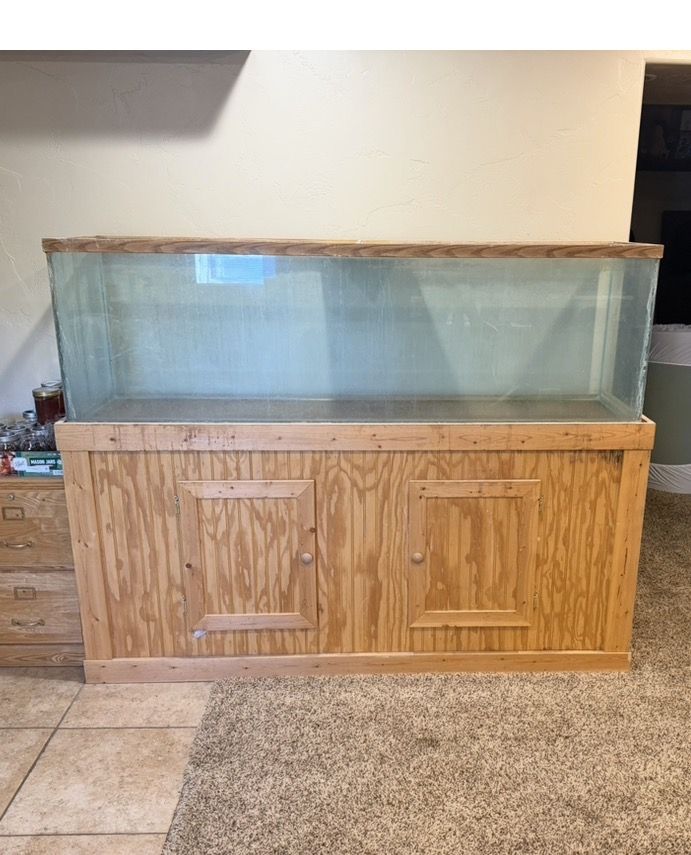 125 Gal Aquarium W/ Stand