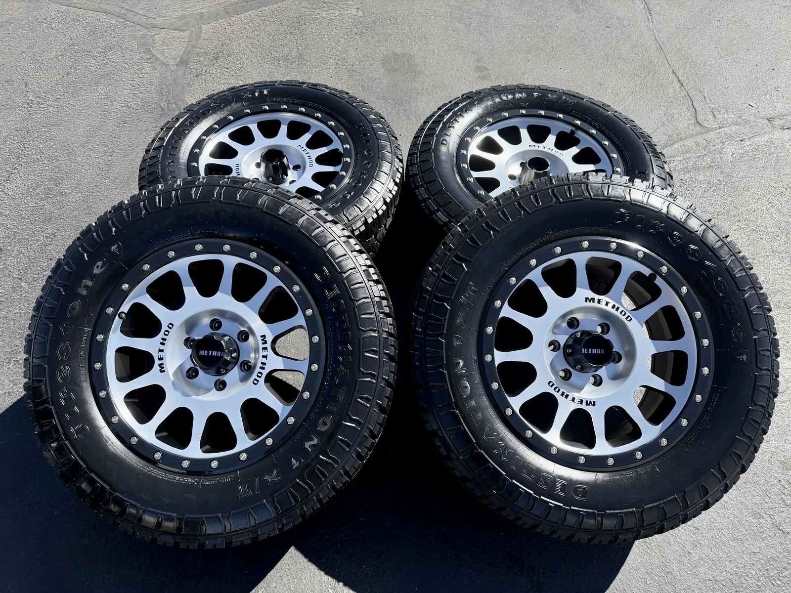 New Silver Method MR305 LT275/65r18 XT 6x135 F150