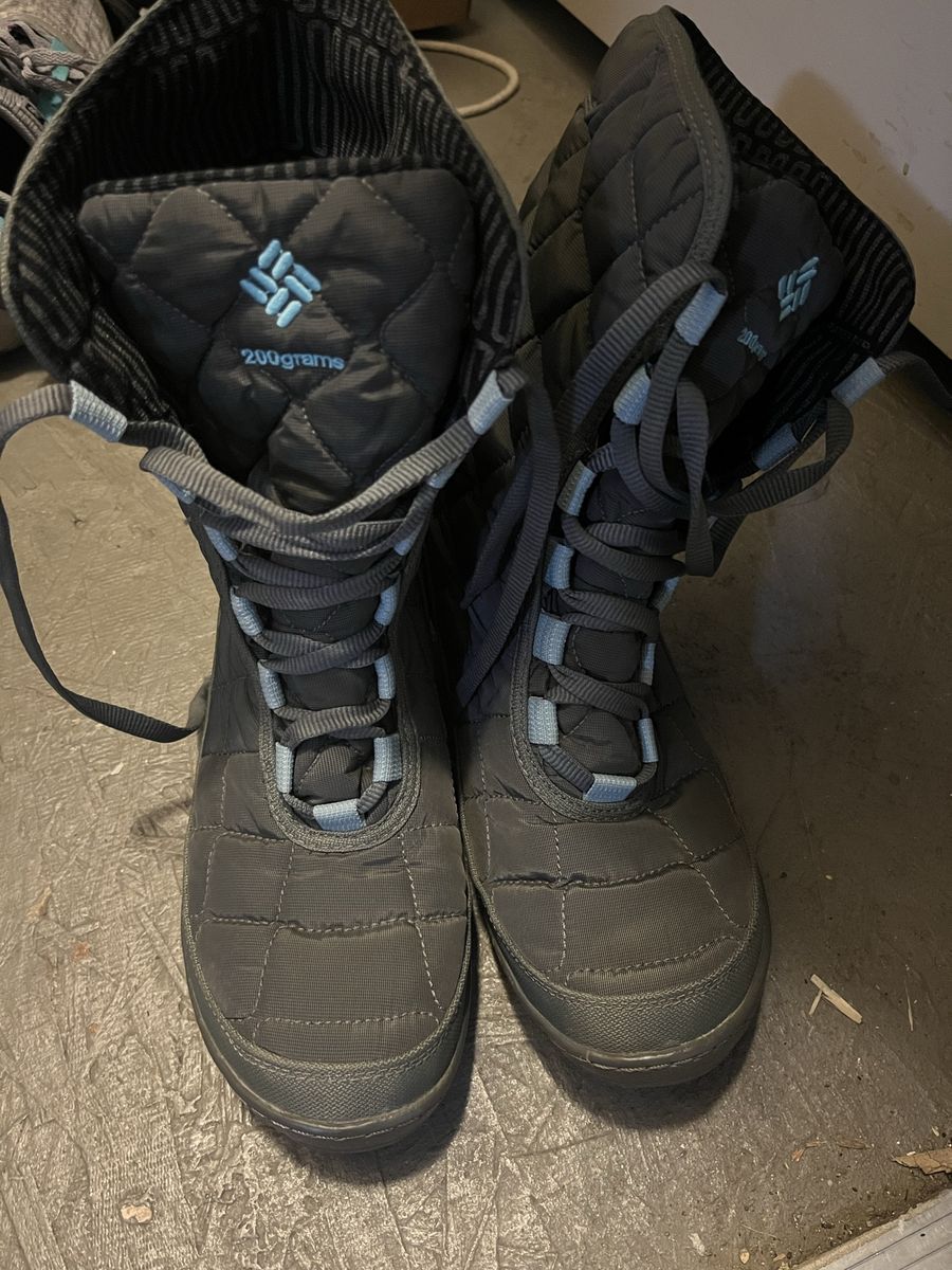 Colombia snow boots for women size 8