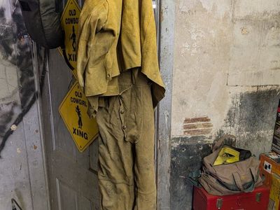 Leather Welder's Jacket and bibbs coverals Set - Durable Workwear, Tan jacket xxl bibs I am 5.11 or 6'