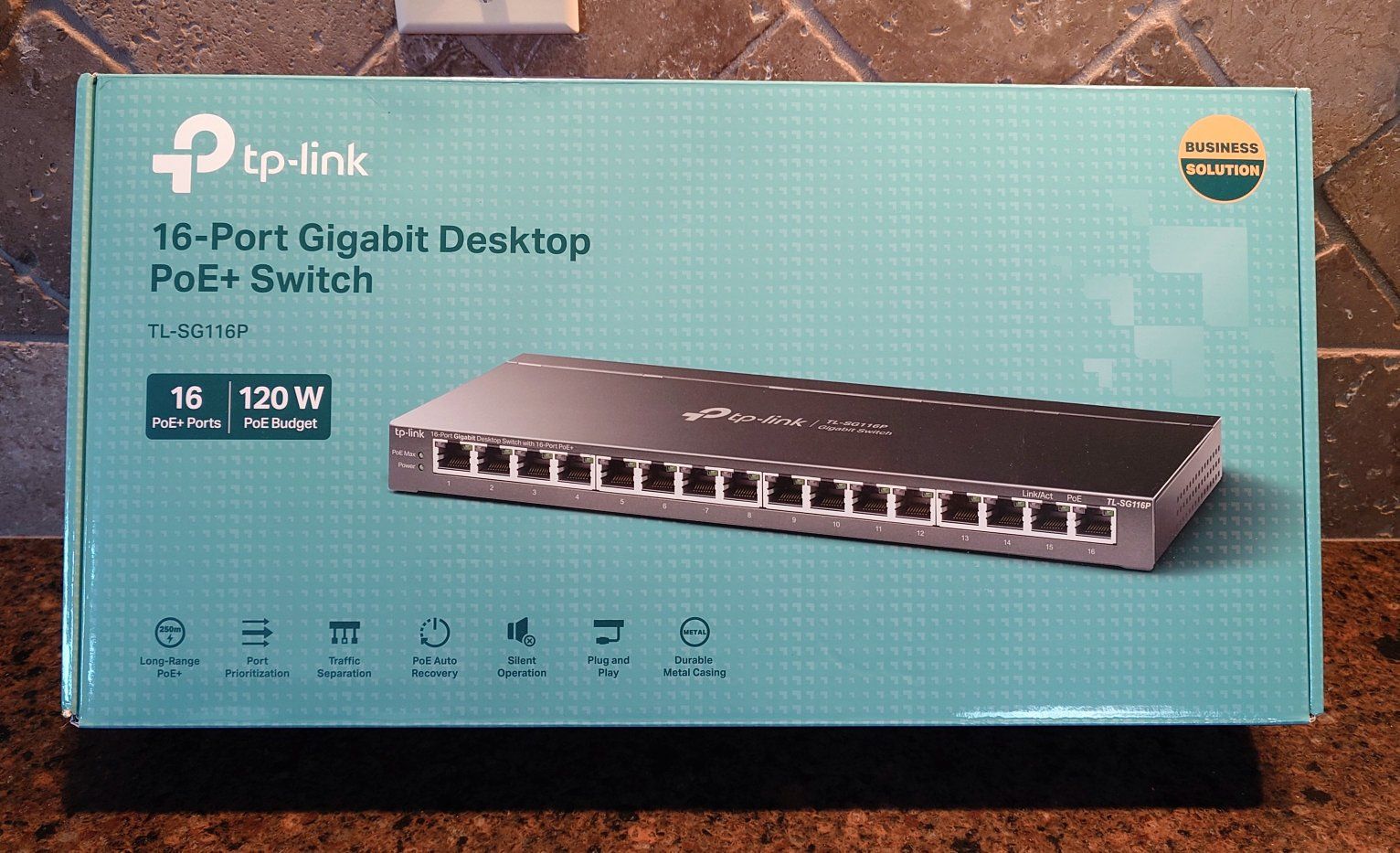 TP-Link 16 port gigabit PoE+ Switch