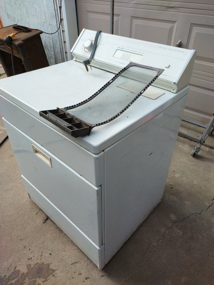 Electric Clothes dryer whirlpool WORKS