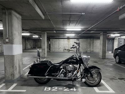2005 road king custom
