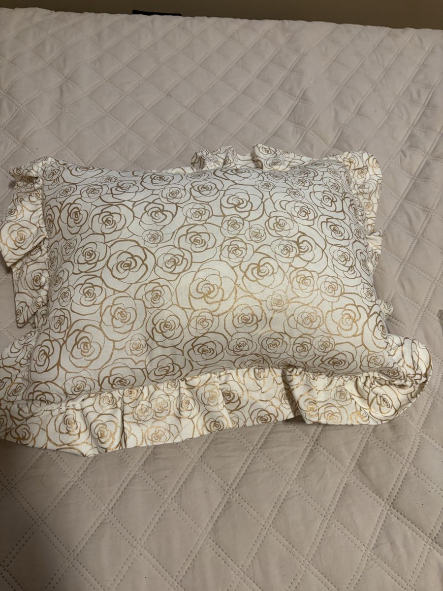 Ruffle pillow