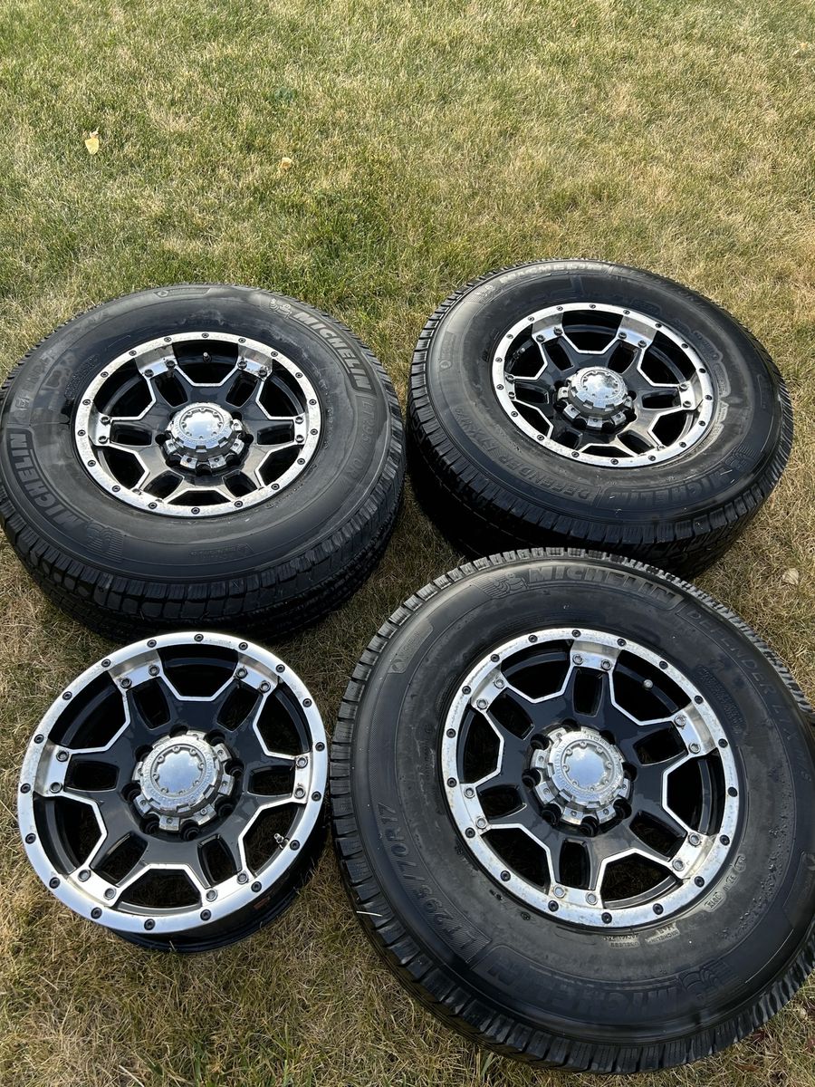 8x6.5 17” Ultra Motor sport wheels