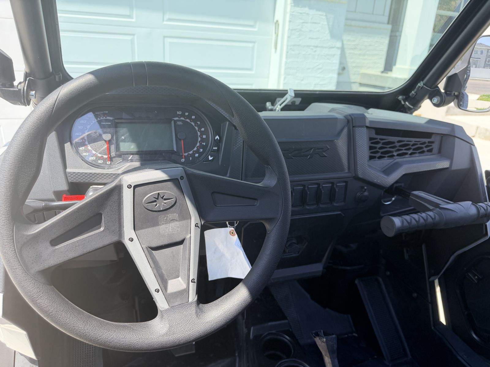 Main image 6