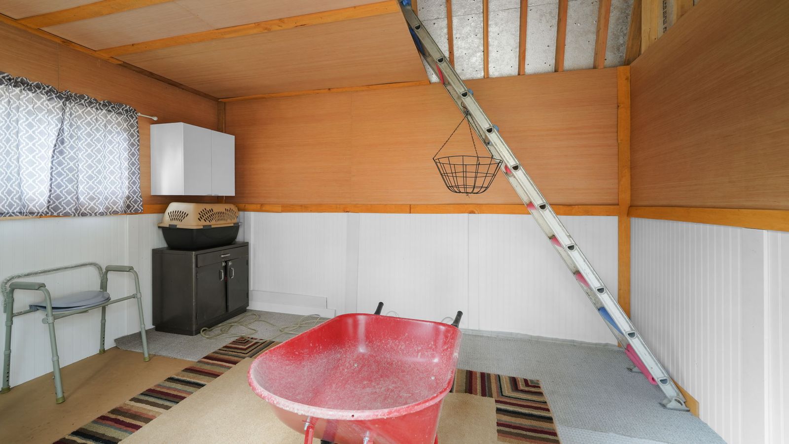 Main image 12