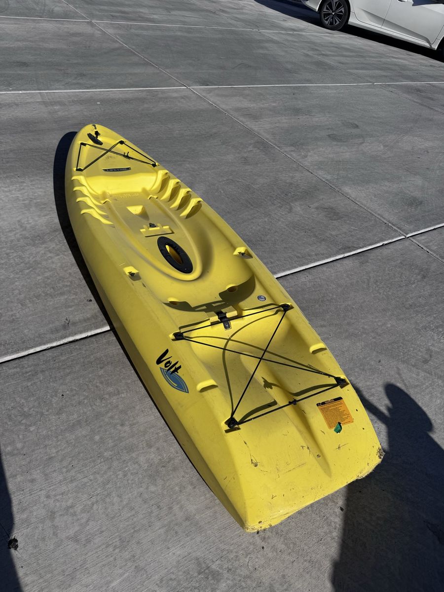2 Lifetime kayaks
