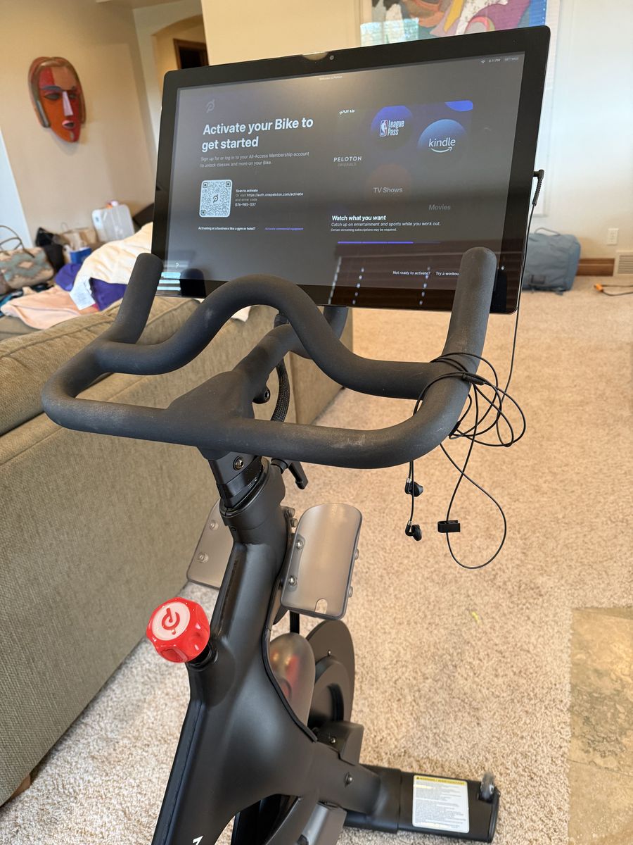 Peloton Bike (2020) - Excellent Condition